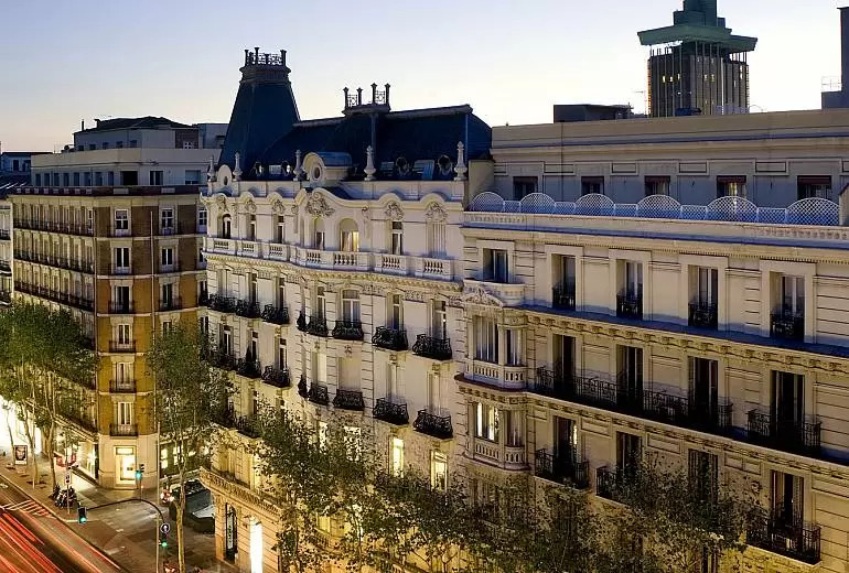 El Corte Inglés cierra dos de sus centros históricos en Madrid el 31 de  julio 
